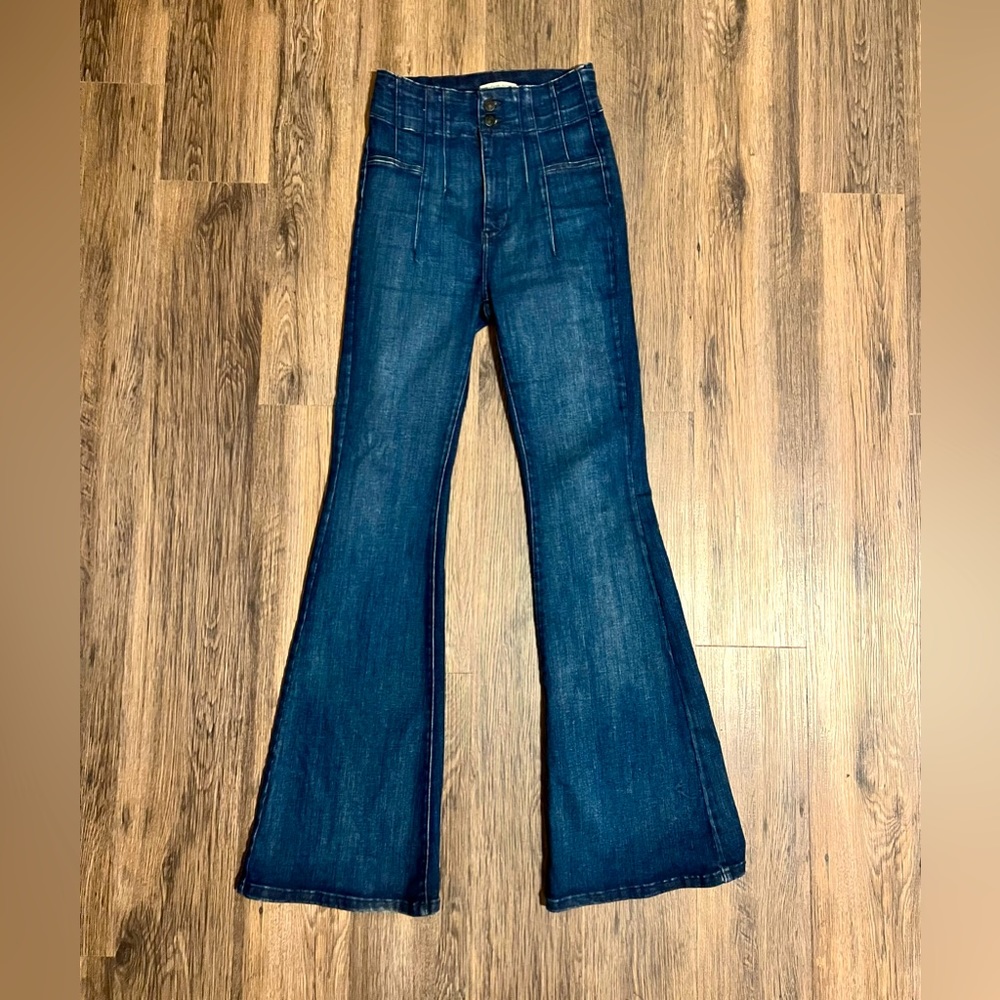 Free People (We the Free) Jayde Flare Jeans 👖 in Night Sky!  Size 27.